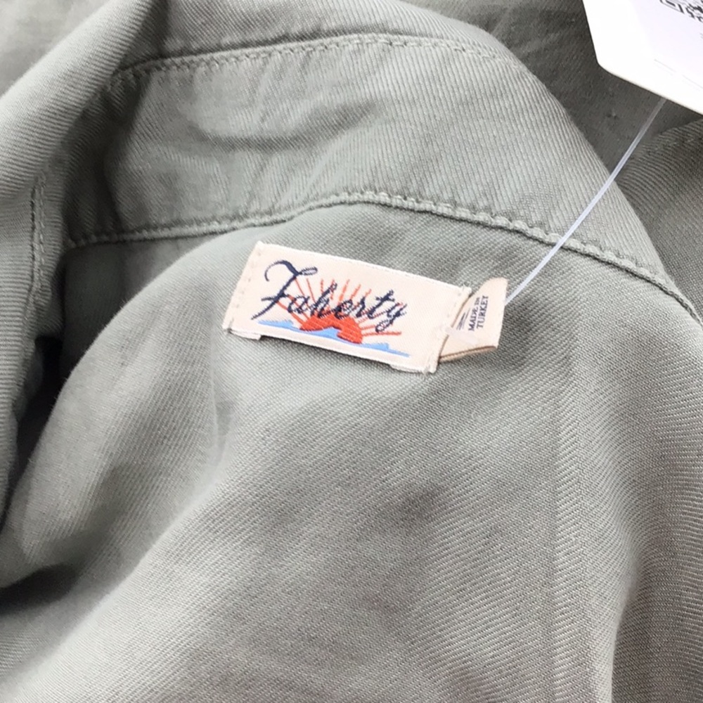 Fiorucci Casual‎ Gray Button Down Shirt - Picture 5 of 5